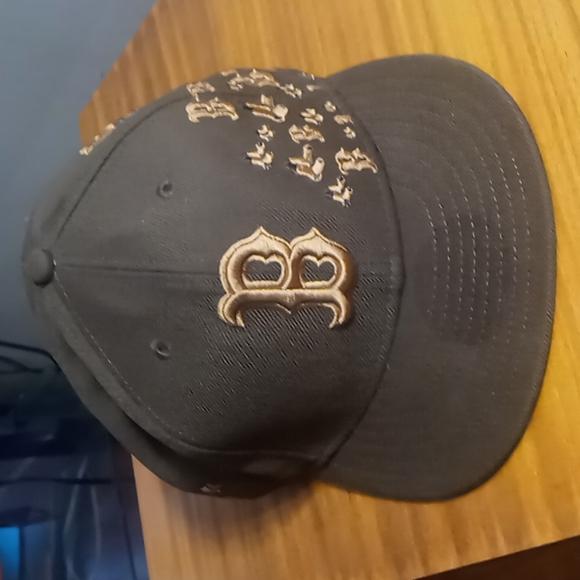 Red sox hat - Picture 2 of 2